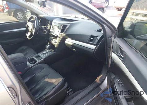 2010 Subaru Outback 2.5I Premium z USA, uszkodzony, nr VIN 4S4BRCGC3A3318772